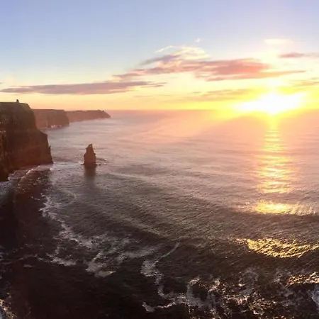 Ballyv House: Private Double With En-suite Bathroom, Breakfast, Near Cliffs Of Moher 3*