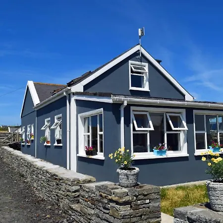 Ballyv House: Private Double With En-suite Bathroom, Breakfast, Near Cliffs Of Moher Bed and Breakfast