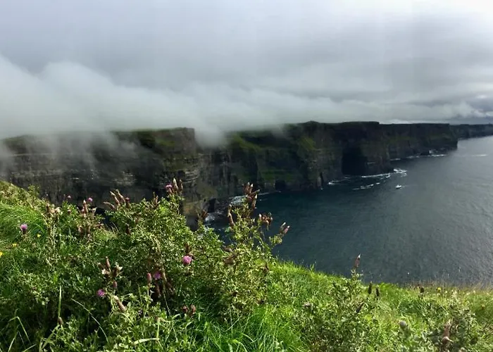 Ballyv House: Private Double With En-suite Bathroom, Breakfast, Near Cliffs Of Moher 3*