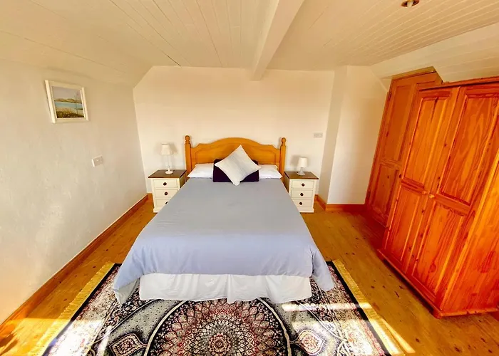 Couette-café Ballyv House: Private Double With En-suite Bathroom, Breakfast, Near Cliffs Of Moher 3*